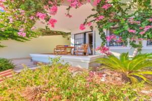 Sesta Apart Kaş, Kas