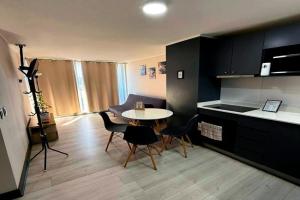 Moderno y Comodo Departamento en 2D1B Piso 6 Apartments, Santiago