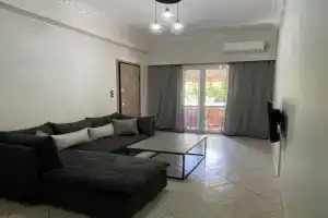 Nikea apartment near Pireus port and metro st III, Athens