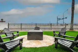 Luxury on Ocean Drive - Sleeps 28 Guest house, Corpus Christi