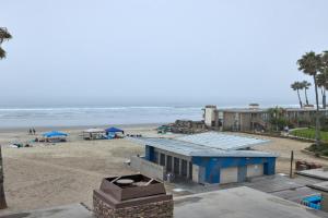 Oceanside Beach Condos Guest house, Oceanside