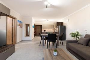 Luxurious & Spacious 1BD Stay at The Podium - Yacht Marina Area Apartments, Msida