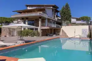 Nel Bel Mezzo della Toscana Apartments, Poggibonsi