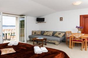 Apartment Ana with balcony, Lopud