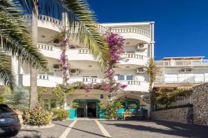 Apartments POLARIS, Baska Voda