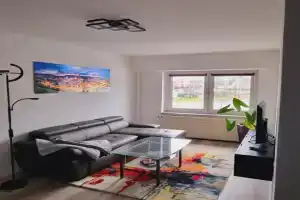 Burgau Apartments Modern & Renovated, Jena