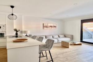 Luxury penthouse with pool near beach, Mijas