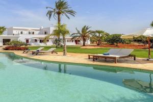 Villa Cometa, Es Canar