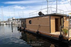 Hausboot Seepferdchen Hotel, Heiligenhafen