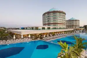 Dream World Aqua Hotel, Side