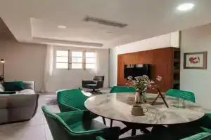 Stunning 2-Bed Apartment in Heart of Valletta, Floriana
