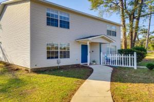 3 Mi to FSU Townhome with Patio in! Guest house, Tallahassee