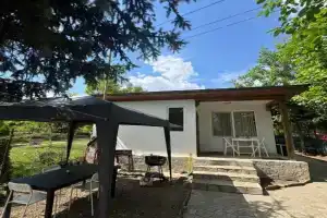 Cozy House with Free parking, Varna