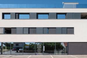 Apartment Adela, Vir