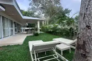 Casa Tropical Luxe, Baan Tai