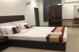 sai lakshmi pavanam Hotel, Chennai