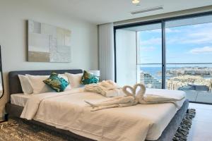 Mercury One Bedroom Haven with Fantastic Views, Pembroke