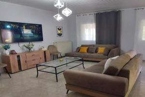 Carlos 1 Apartments, Artemida