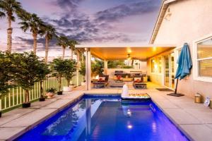 Music Lovers Paradise 7 Bed Pool Home and Game Room, Indio