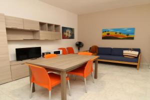 Farri's Apartment, Caletta