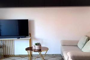 La Dolce Monika Apartments, Carini