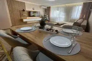 Raya Apart, Pamporovo