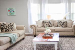 Sojourn Family Home Sleeps 6 Apartments, Norfolk