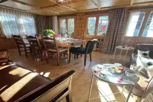 Cozy Room in Cozy Shared Flat - Prime Location, Zermatt