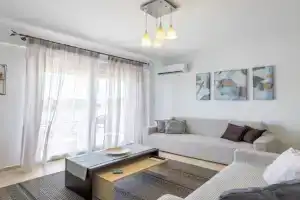 Tranquil Getaway by InFox Suites, Afitos