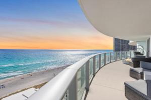 Ventur Beachfront Luxe Condo - Lyfe Beach Resort, Hollywood