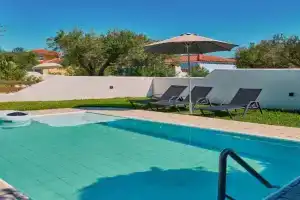 Villa Nefeli Periyali, Vasilikos