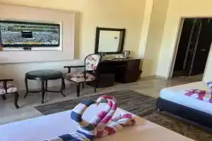 La mer Hotel, Alexandria