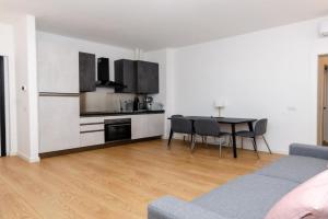 Buenos Aires Apartment, Monza