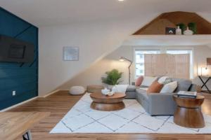 U-District Loft near GU w Self Check-in and Wifi Apartments, Spokane