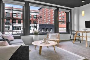 Urban Modern Living Downtown w Free Coffee and WiFi Apartments, Spokane