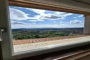 Spacious apartment in with view, Manciano