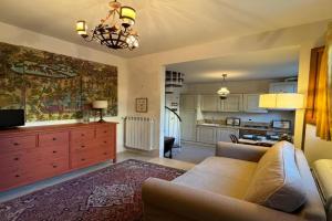 Laura's cottage, Pisa