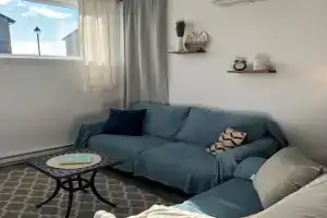 Bright and Spacious Apartment in Plateau, Ottawa