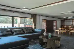V155 4BR Large Family Villa, Chalong