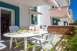 Villa Mira, Pefkohori