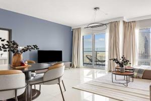 Silkhaus Comfort 1BR around Al Reem Island in Horizon Apartments, Abu Dhabi City