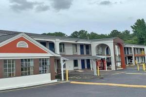 DELUXE INN, Augusta