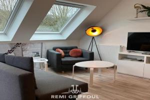 Les 4 éléments 4 Balcony Elevator & Private Parking Sleeps 4 Apartments, Honfleur