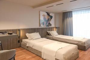 Planet Lux Apartment with secured parking In the garage, Nis