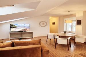 Penthaus Lux for 6 person with sauna in city center Apartments, Tallinn