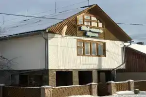 Mini-gotel Mirazh, Yasinya
