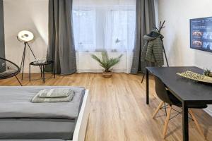 ALFA 4 Zimmer Apartment 8 Personen TV WIFI WM I 4BR 7Beds I 8 people I Kitchen l Bathroom, Stuttgart