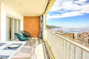 Apartment in by the Waterfront, Roses