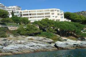 Apartment in near Sand Beach, Roses