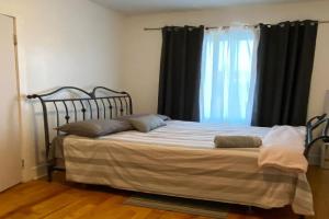 Chambre supérieure, ensoleillée et spacieuse Guest house, Montreal